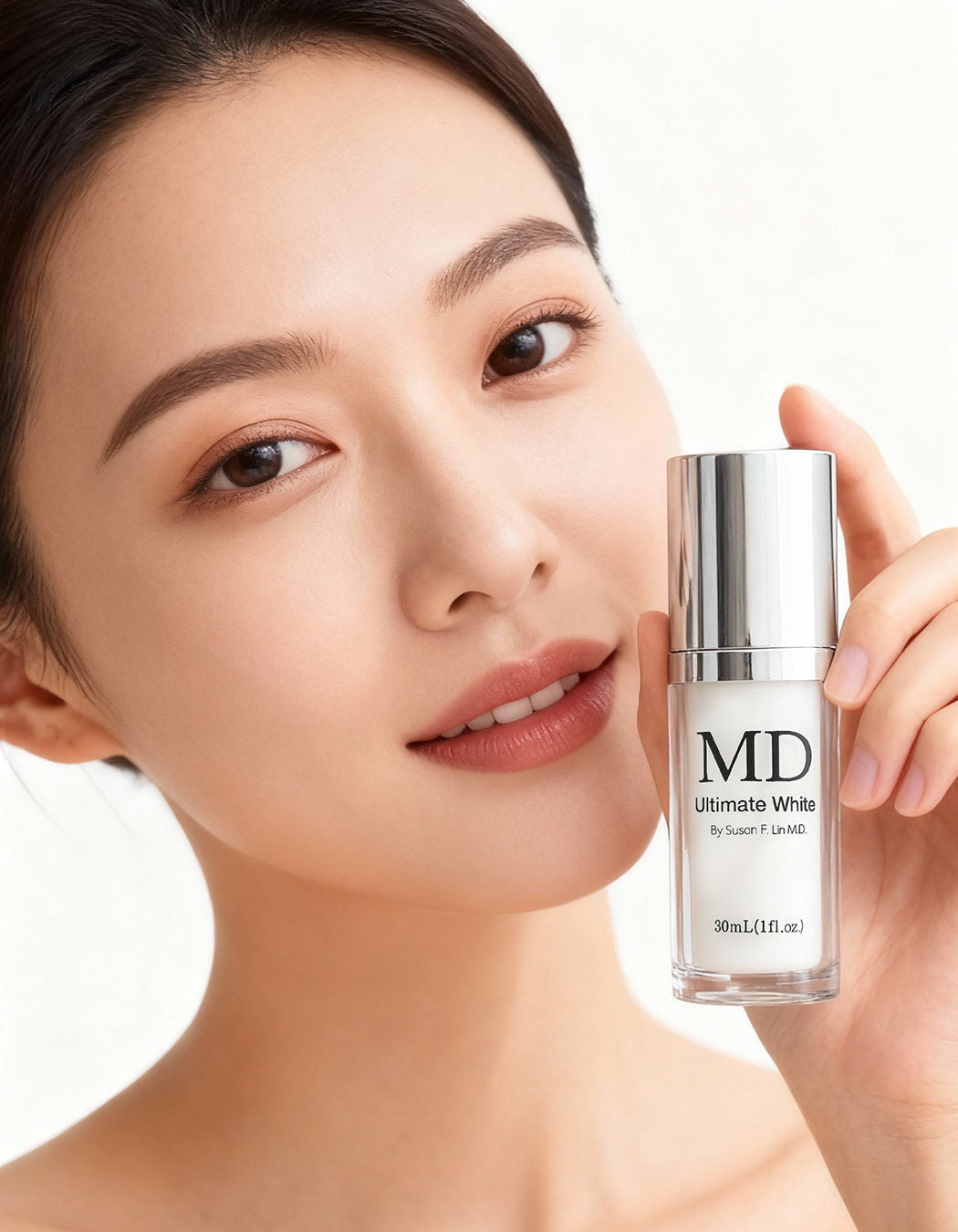 MD Ultimate White to remove melasma, brown spots, and wrinkles for smaller pores and clear skin tone.